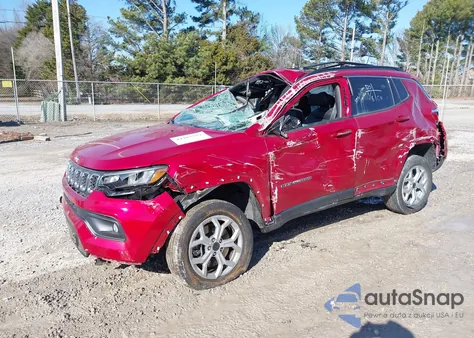 2025 Jeep Compass Latitude 4X4 from USA, damaged, VIN 3C4NJDBN2ST561079